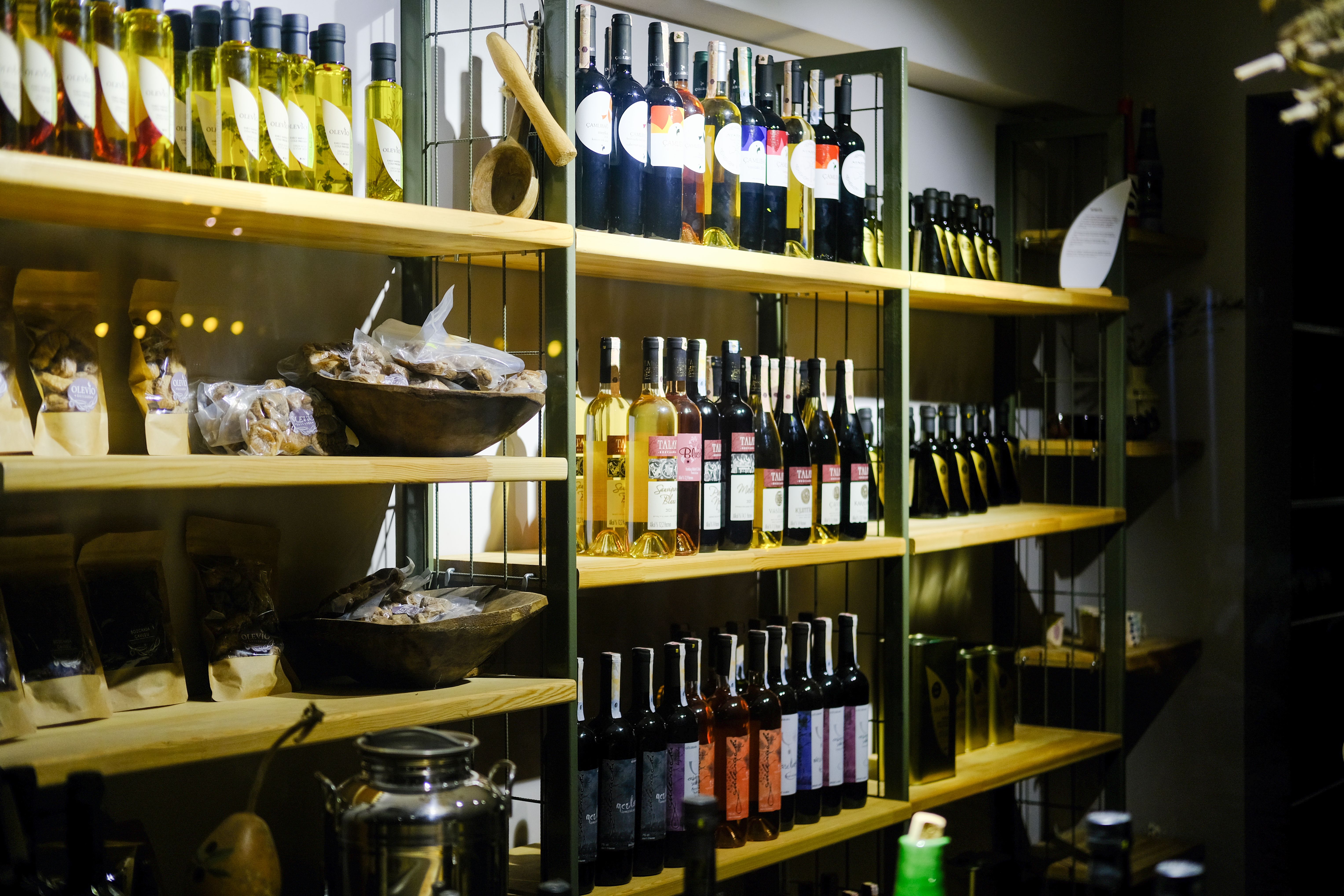 Terrain — Commerce et restauration